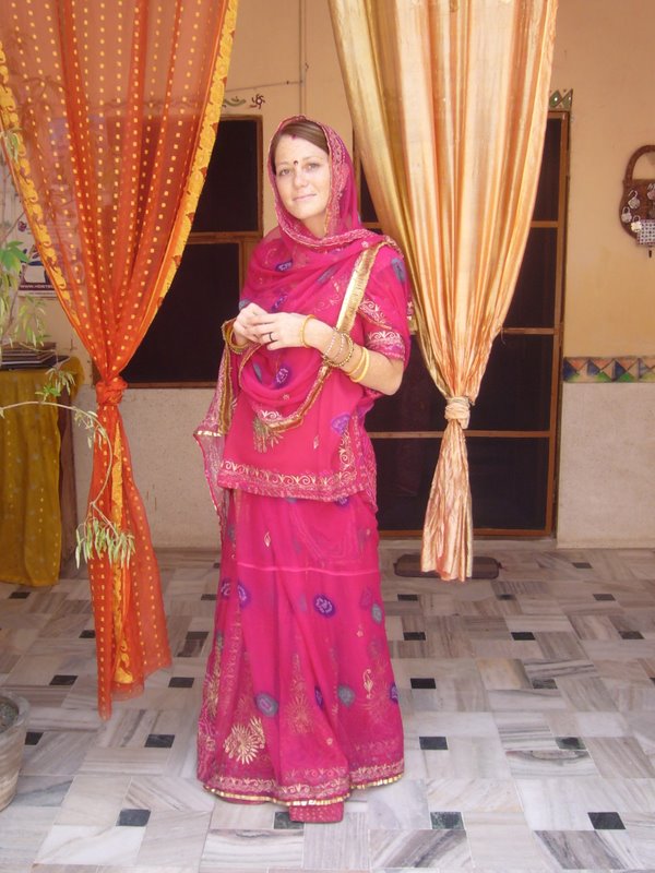 Travel - India - Rajasthan - Jodhpur - Newspaper Photoshoot - Getting Ready